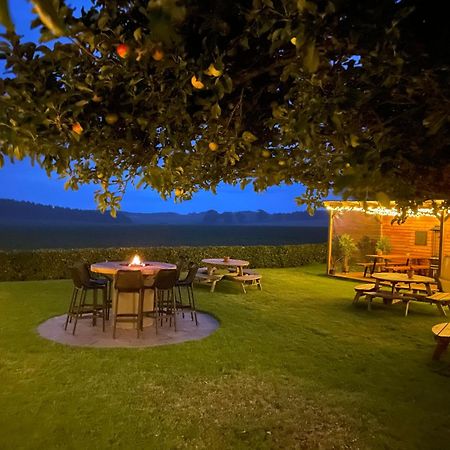 Allanton Inn Екстериор снимка